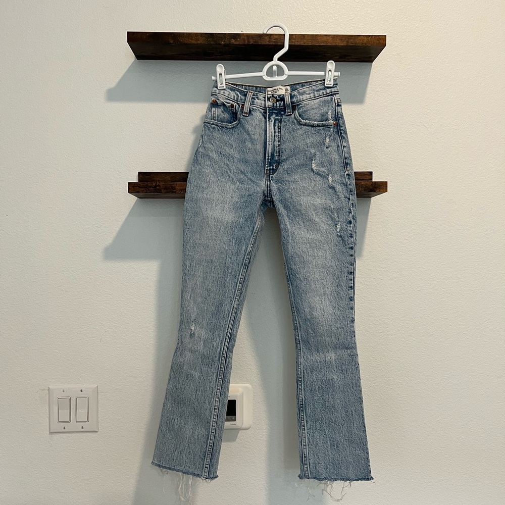 light wash abercrombie and fitch jeans size 23